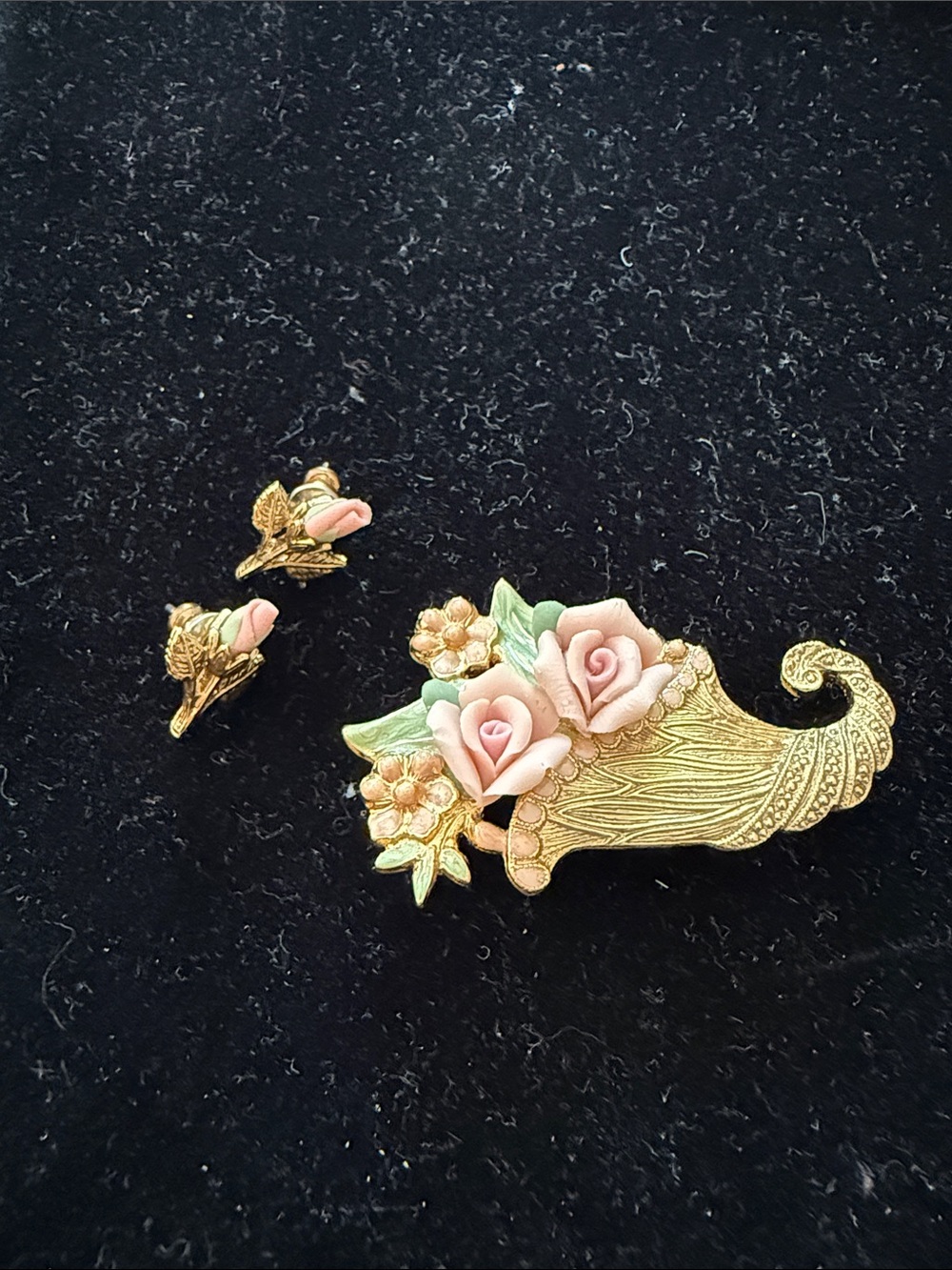 1928 Gold Tone Cornucopia Brooch with Pink Roses and Green Leaves